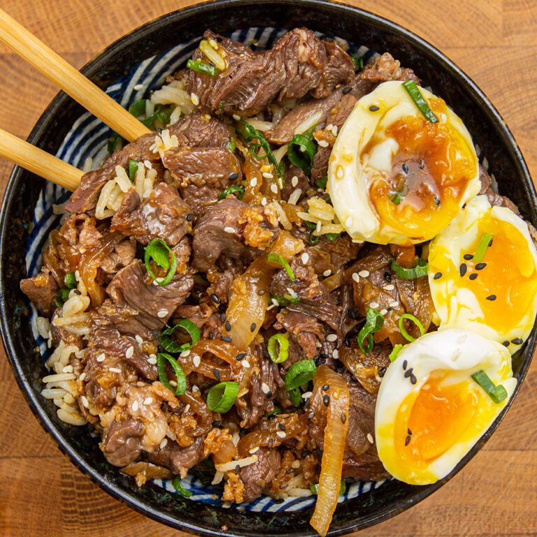 Easy Japanese Beef Onion Rice Bowl (Gyudon) Recipe